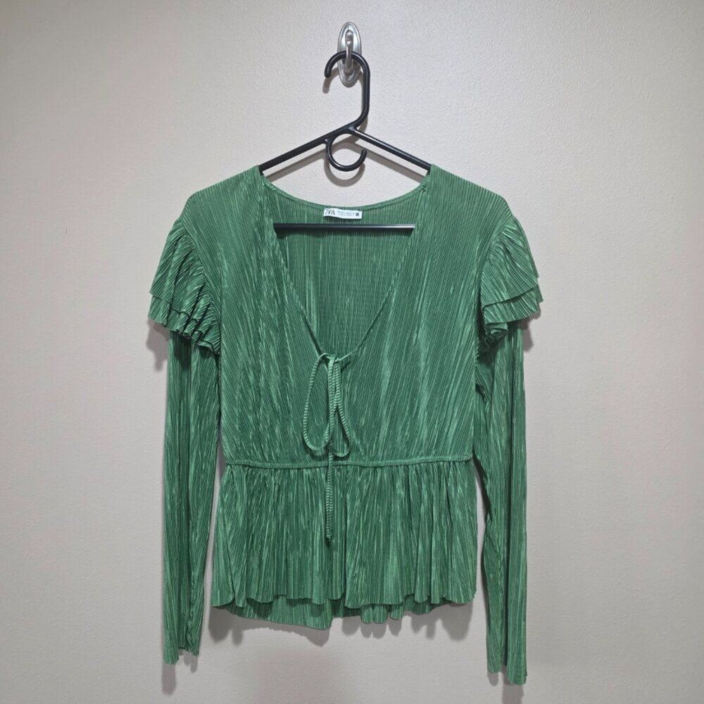 Zara Green Pleated Peplum Blouse Ruffle Flowy Top Size M Cottagecore Boho - Picture 2 of 7